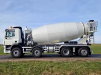 DAF FAX 450 8x2 WSG Liebherr 12M3 mixer Foto