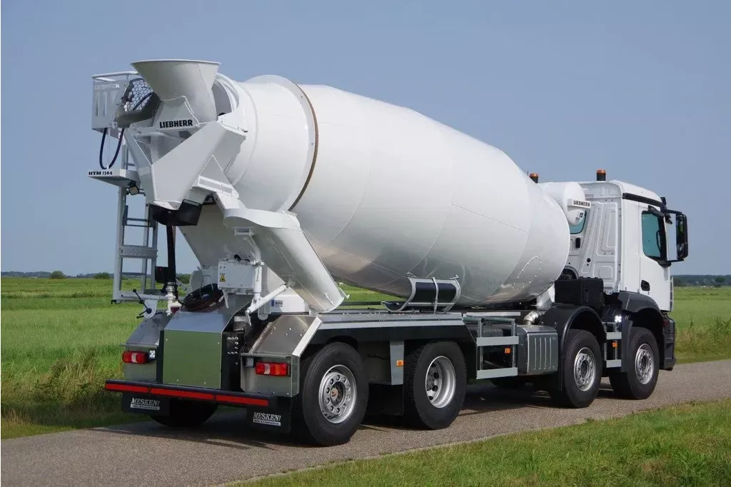 Mercedes-Benz Arocs 41,5-tons 8x2 WSG Liebherr mixer 12m3 Mercedes-Benz Arocs 41,5-tons 8x2 WSG Liebherr mixer 12m3