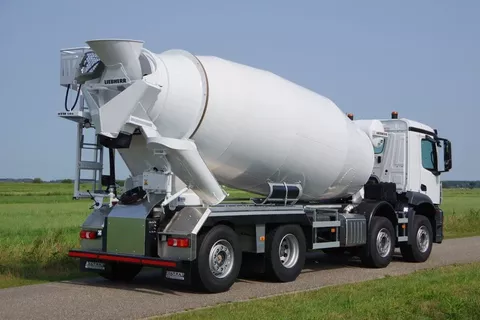 Mercedes-Benz Arocs 41,5-tons 8x2 WSG Liebherr mixer 12m3